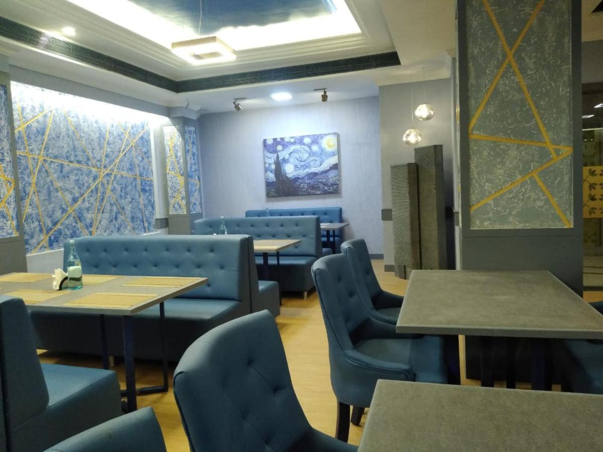 Zip By Spree Hotels Surabi International ฮอร์นีเบ็ชวา ภายนอก รูปภาพ