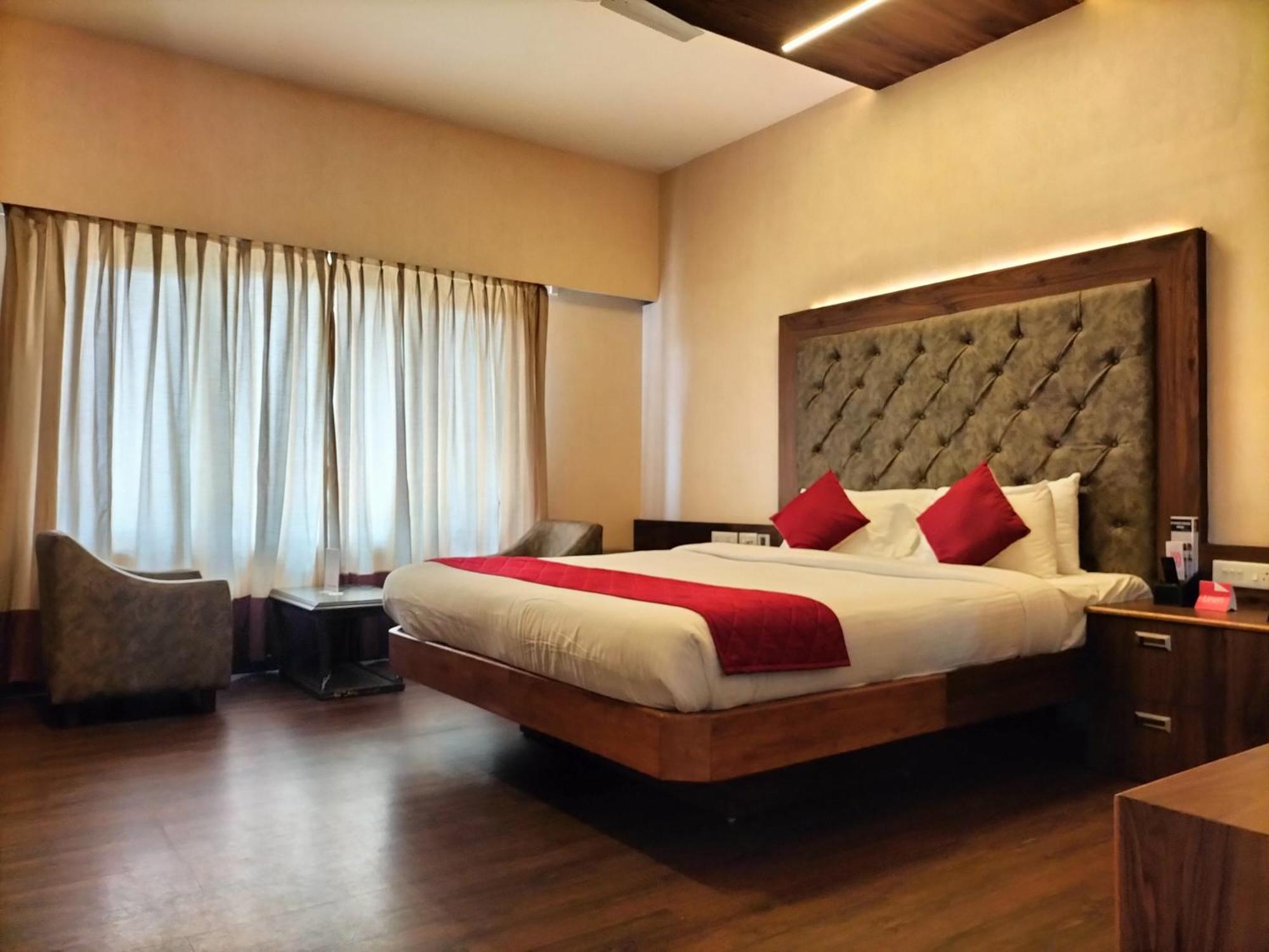 Zip By Spree Hotels Surabi International ฮอร์นีเบ็ชวา ภายนอก รูปภาพ