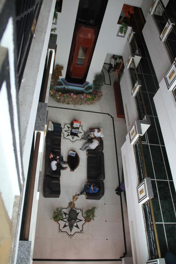 Zip By Spree Hotels Surabi International ฮอร์นีเบ็ชวา ภายนอก รูปภาพ